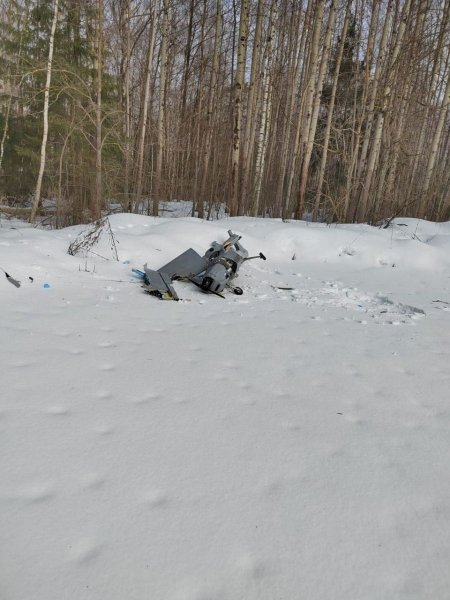День падаючих безпілотників в росії: ще один не дотягнув лише кілька метрів до об'єкту «газпрому» у підмосков'ї