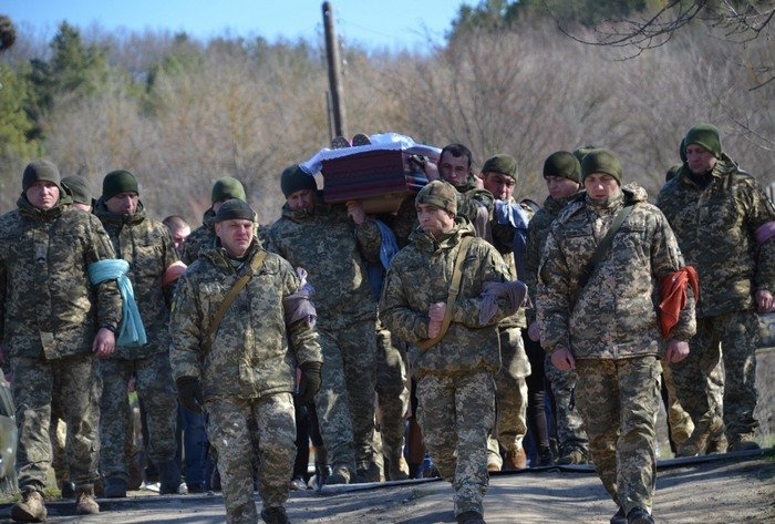 «В мене все ок. Цілую»: таким було останнє повідомлення захисника, який загинув при штурмі Бахмута