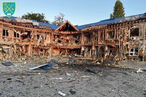 Последствия ночной атаки на Одессу: обломки беспилотника упали на яхт-клуб