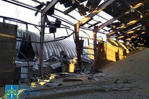 Спастели и прокуратура показали последствия вражеской атаки в Одесской области