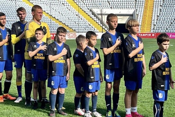 В Одессе дети военных сыграли матч против игроков "Черноморца"