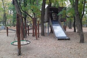 В Одессе есть 14 опасных детских площадок