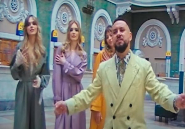 MONATIK снял новый клип на одесском Главпочтампте (видео)