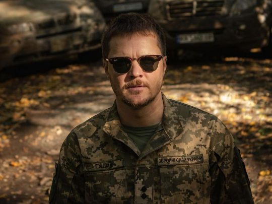 «На вимогу свого військового керівництва маю повертатися до України»: Женя Галич скасував виступи за кордоном та їде на фронт