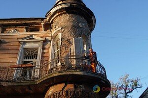 Пострадали более двух десятков авто и 20 домов: как выглядит центр Одессы после удара ракетами 