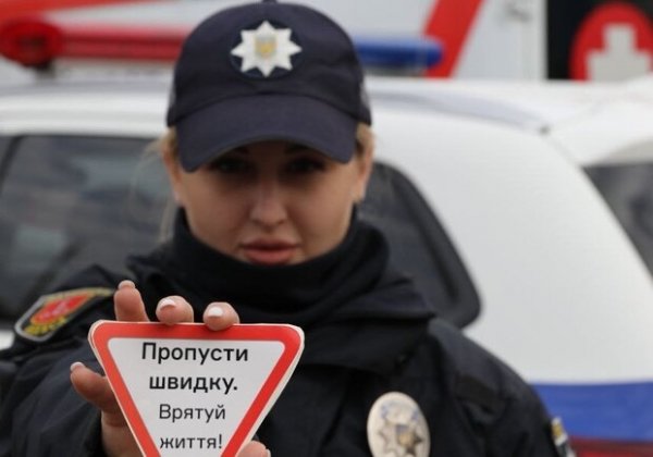 В Одессе проверили, как водители пропускают спецтранспорт