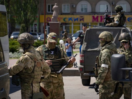 Офіцерів росії відправили до кобзона: в Мелітополі підірвали штаб окупантів