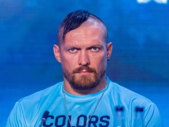 &laquo;Вклав медаль у&nbsp;його мертву руку&raquo;: Усик не&nbsp;стримав сліз, згадуючи емоційний момент прощання з&nbsp;батьком (відео)