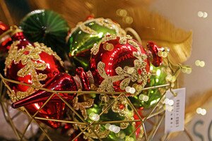 В Одессе украшают витрины к Новому году: где сфотографироваться