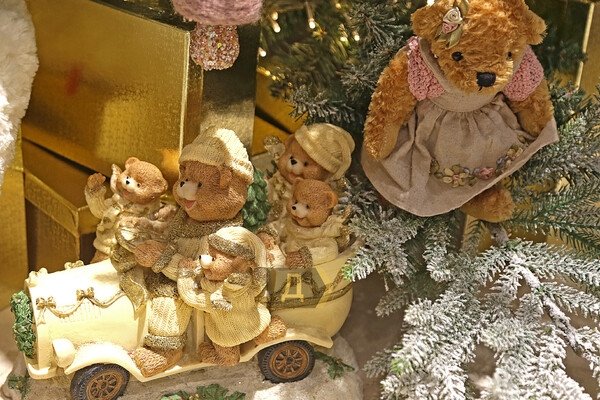 В Одессе украшают витрины к Новому году: где сфотографироваться