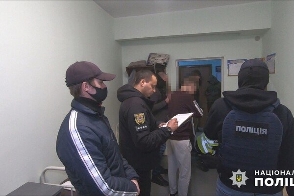 В Одессе псевдоплемянник выманил у своей "тети" 74 000 гривен