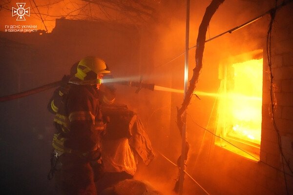 Ночью в Одесской области горел жилой дом: подробности 