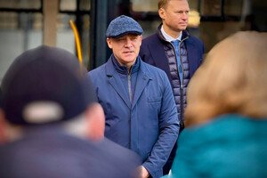 С кондиционерами и низкими полами: в Одессе презентовали 26-метровый трамвай