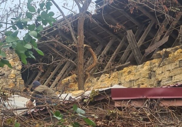 В Одессе обвалилась стена жилого дома на улице Болгарская: жильцам советуют съехать