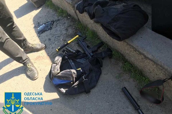 Банду, которая нападала на банки и инкассаторов в Одессе, приговорили
