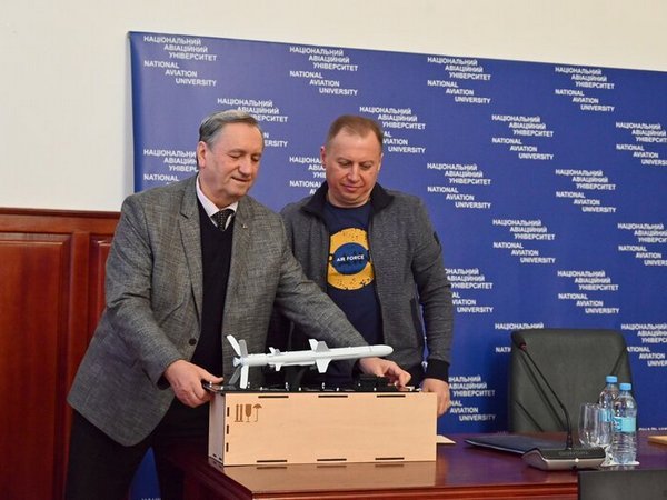 NAUDI виділила 10 стипендій для здобувачів вищої освіти НАУ: гендиректор КБ «Луч» Коростельов згоден очолити Наглядову раду НАУ (фото)