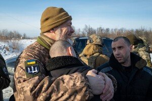 Из российского плена вернулись домой восемь пограничников из Одесской области