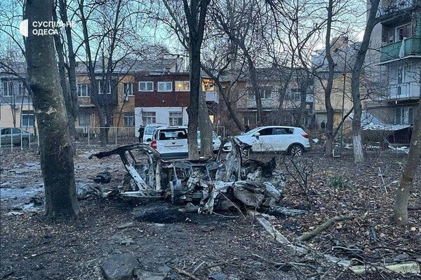 Подробности ночной атаки на Одессу: целых квартир в пострадавшем доме не осталось 