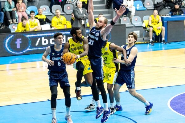 Баскетбол. «БІПА» дала бій головному фавориту чемпіонату України Баскетбол. «БІПА» дала бій головному фавориту чемпіонату України