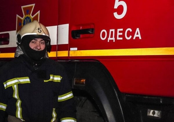 На Пересыпи ночью загорелся жилой дом