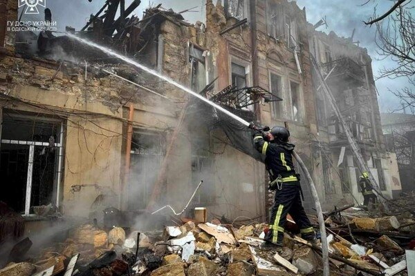 В доме на Картамышевской, в который попала российская ракета, жила известная пианистка 