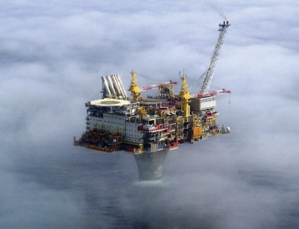 США увеличивает добычу нефти: теперь война на Ближнем Востоке не страшна потребителям