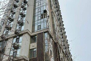 Атака Одессы: обломки ракеты повредили недострой, пострадали несколько высоток