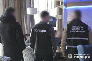 В Одессе прямо в ресторане задержали депутата райсовета, который взял взятку (видео)