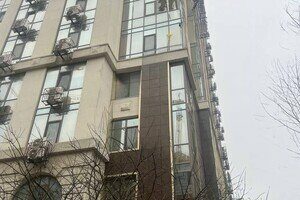 Атака Одессы: обломки ракеты повредили недострой, пострадали несколько высоток