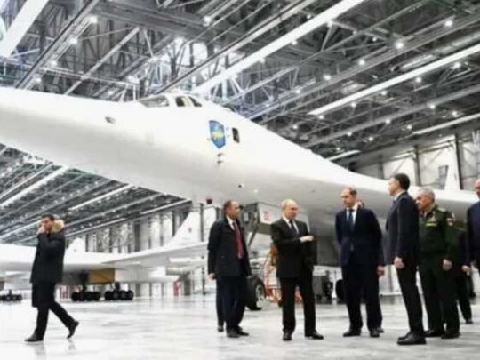 путіна висміяли за участь у випробувальному польоті бомбардувальника