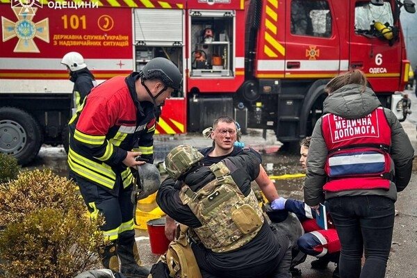 Из-за удара баллистикой по Одессе погибли 14 человек, 46 пострадали: 16 марта объявят Днем траура