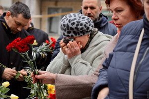 В Одессе простились с врачом, дизайнером и четырехмесячным ребенком, которых убил российский дрон