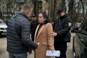 На коррупции попалась работница Одесской таможни На коррупции попалась работница Одесской таможни