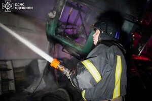Масштабный пожар на СТО в Одессе: стала известна причина Масштабный пожар на СТО в Одессе: стала известна причина