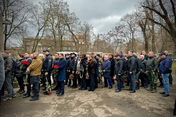 В Одессе провели в последний путь бывшего первого заместителя мэра Сергея Тетюхина, который погиб от российскй ракеты