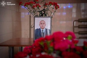 В Одесской области простились со спасателями, погибшими во время повторного ракетного удара 15 марта 