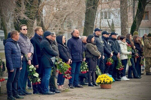 В Одессе провели в последний путь бывшего первого заместителя мэра Сергея Тетюхина, который погиб от российскй ракеты