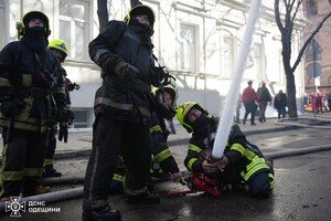 На Канатной в Одессе вспыхнул пожар в доме: погиб спасатель