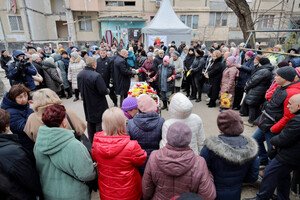 В Одессе простились с врачом, дизайнером и четырехмесячным ребенком, которых убил российский дрон