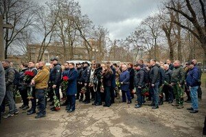 В Одессе провели в последний путь бывшего первого заместителя мэра Сергея Тетюхина, который погиб от российскй ракеты