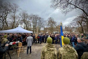 В Одессе провели в последний путь бывшего первого заместителя мэра Сергея Тетюхина, который погиб от российскй ракеты