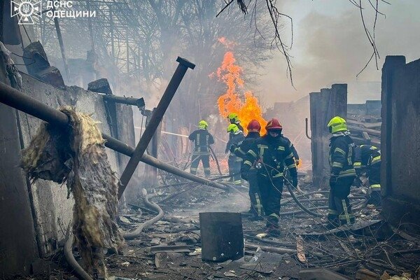 Из-за удара баллистикой по Одессе погибли 14 человек, 46 пострадали: 16 марта объявят Днем траура