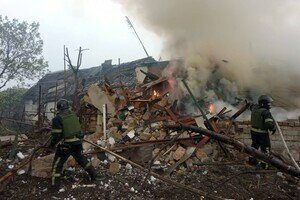 РФ нанесла ракетный удар по частному сектору Одессы: есть разрушения, среди пострадавших трехлетний ребенок (обновлено) РФ нанесла ракетный удар по частному сектору Одессы: есть разрушения, среди пострадавших трехлетний ребенок (обновлено)