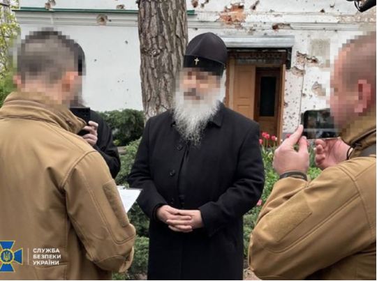 Здав ворогу позиції ЗСУ на Донеччині: СБУ повідомила про підозру митрополиту Святогірської лаври