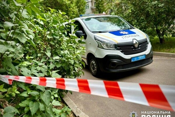 На Королева мужчина порезал жену и восьмилетнего ребенка, а после выпрыгнул из окна (обновлено)
