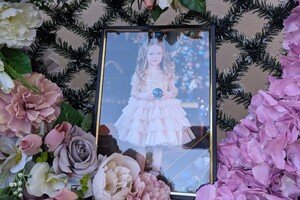 В Одессе состоялось прощание с четырехлетней Златой, погибшей от российского удара