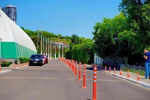 В Одессе у пляжа появилась инклюзивная площадка для парковки