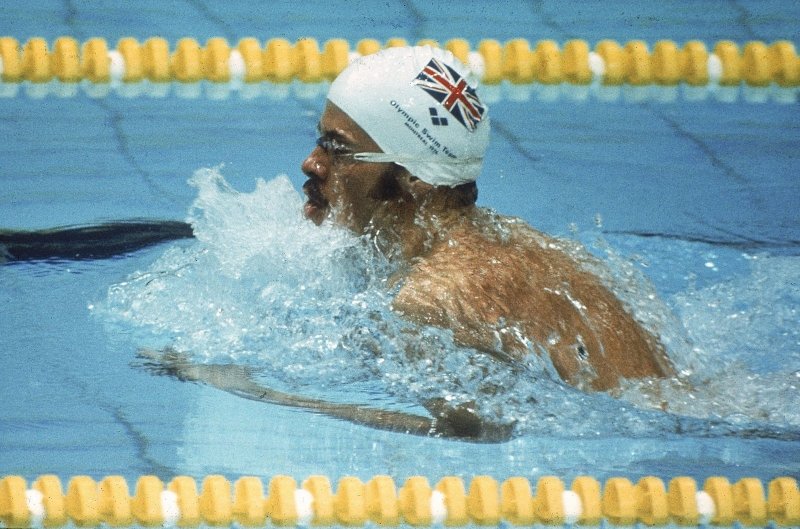 Олімпійського чемпіона з плавання, який першим в історії одягнув шапочку та окуляри, вбила важка недуга (фото)