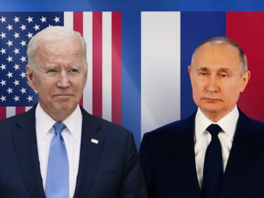 «путін — бомбардуваннями, а Байден — затримкою поставок озброєнь мотивують Зеленського до припинення вогню»: аналітик про важке становище України