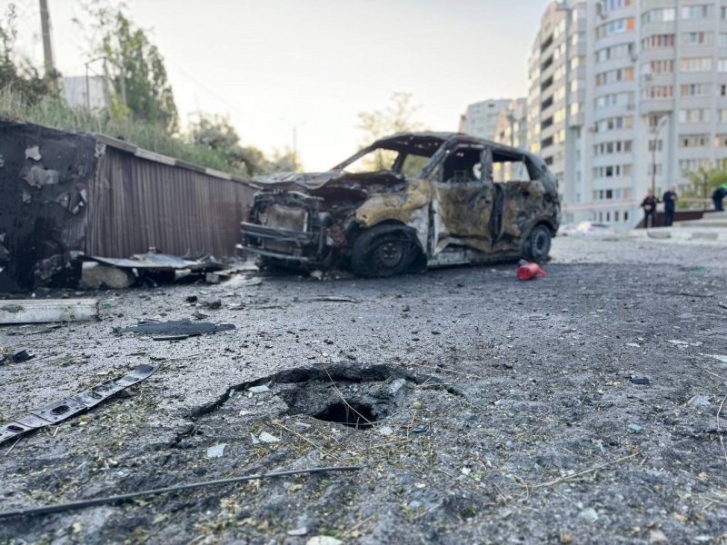 Українські дрони влаштували переполох у росії: в Краснодарському краї горить нафтобаза, у Білгороді близько десятка поранених (фото, відео)
